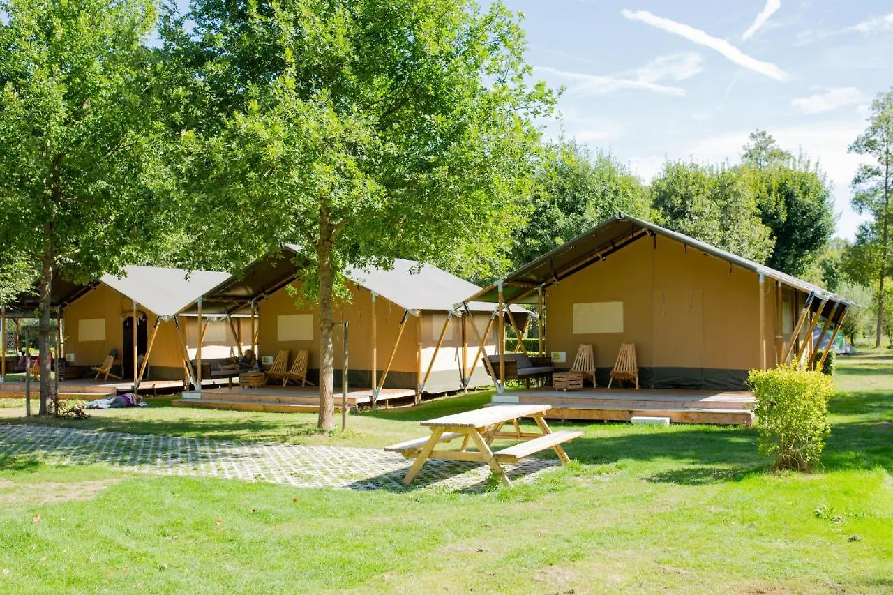 Safari tent at Camping Val d'Or Hotel Enscherange Luksustelt